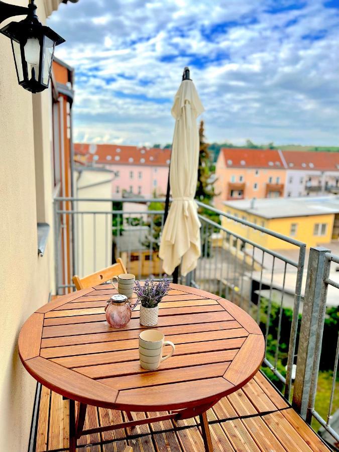Elbling Apartment Mit Terrasse - Netflix - Parkplatz - Weinbergblick Meißen Dış mekan fotoğraf