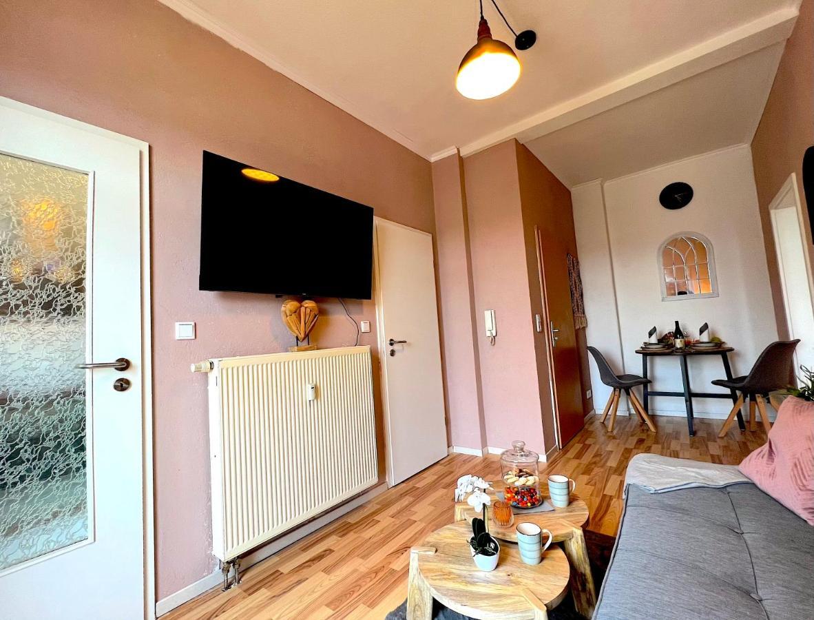 Elbling Apartment Mit Terrasse - Netflix - Parkplatz - Weinbergblick Meißen Dış mekan fotoğraf