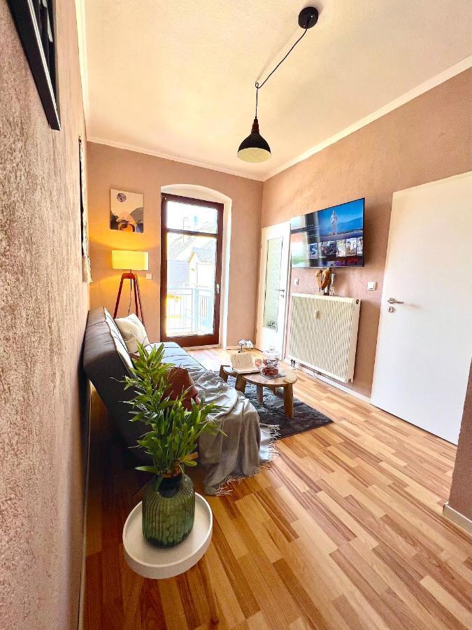 Elbling Apartment Mit Terrasse - Netflix - Parkplatz - Weinbergblick Meißen Dış mekan fotoğraf